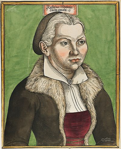 Katharina von Bora mit Haarnetz, Brustbildnis, nach rechts, mit Inschrift