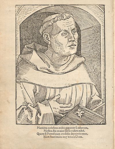 Martin Luther als Augustinermönch im Ordenshabit, Halbfigur nach rechts, mit Buch, vor einer Wandöffnung mit Bogen