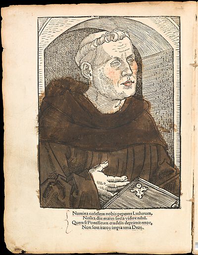 Martin Luther als Augustinermönch im Ordenshabit, Halbfigur nach rechts, mit Buch, vor einer Wandöffnung mit Bogen