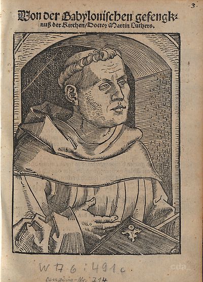 Martin Luther als Augustinermönch im Ordenshabit, Halbfigur nach rechts gewandt, mit Buch, vor einer Bogenlaibung