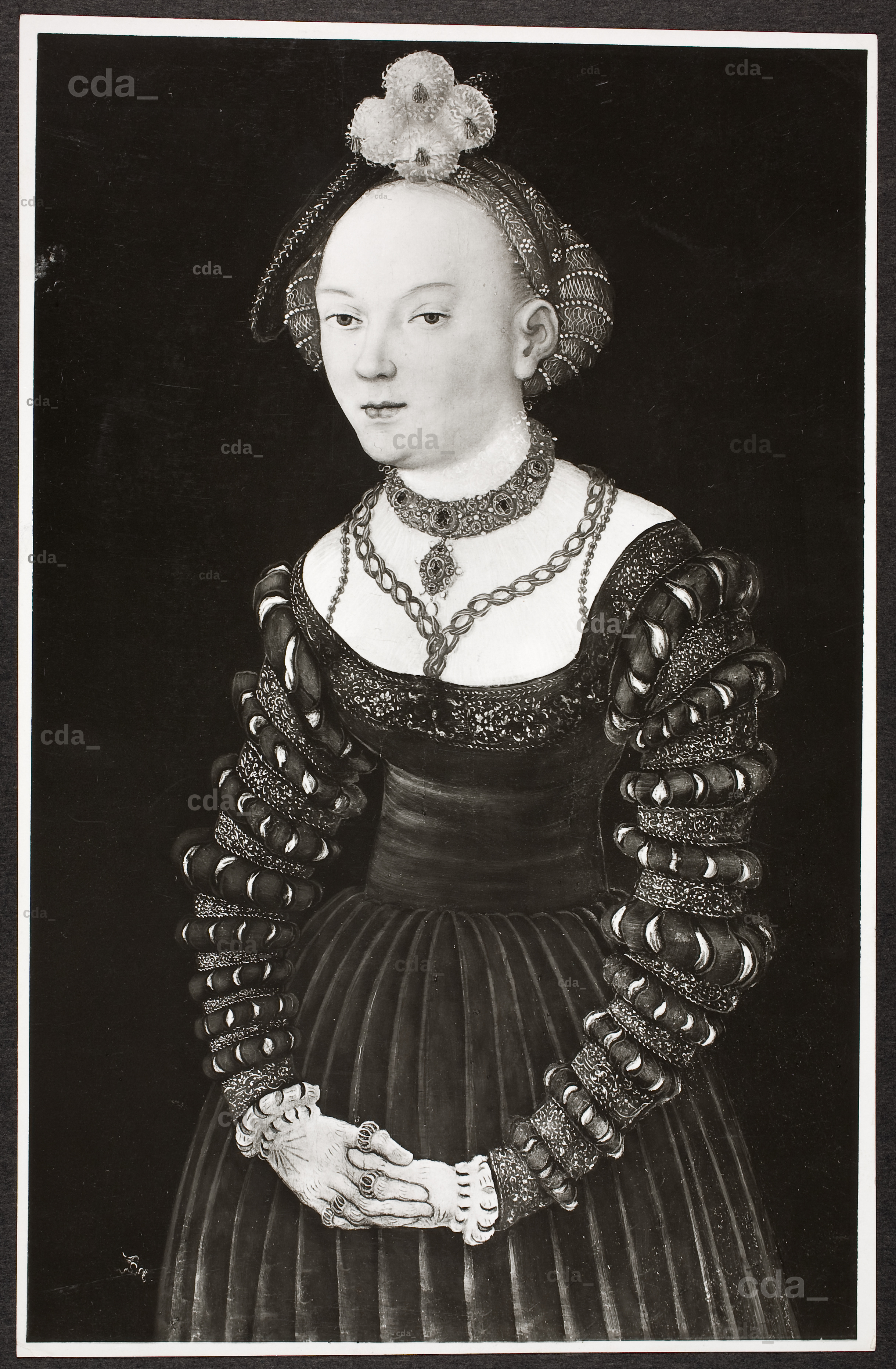 cda :: Paintings :: Portrait of a Young Lady, knee-length